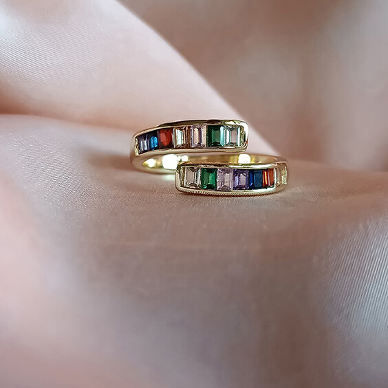 Ατσάλινο δαχτυλίδι με χρωματιστά κρύσταλλα