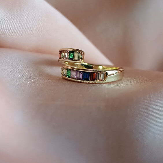 Ατσάλινο δαχτυλίδι με χρωματιστά κρύσταλλα