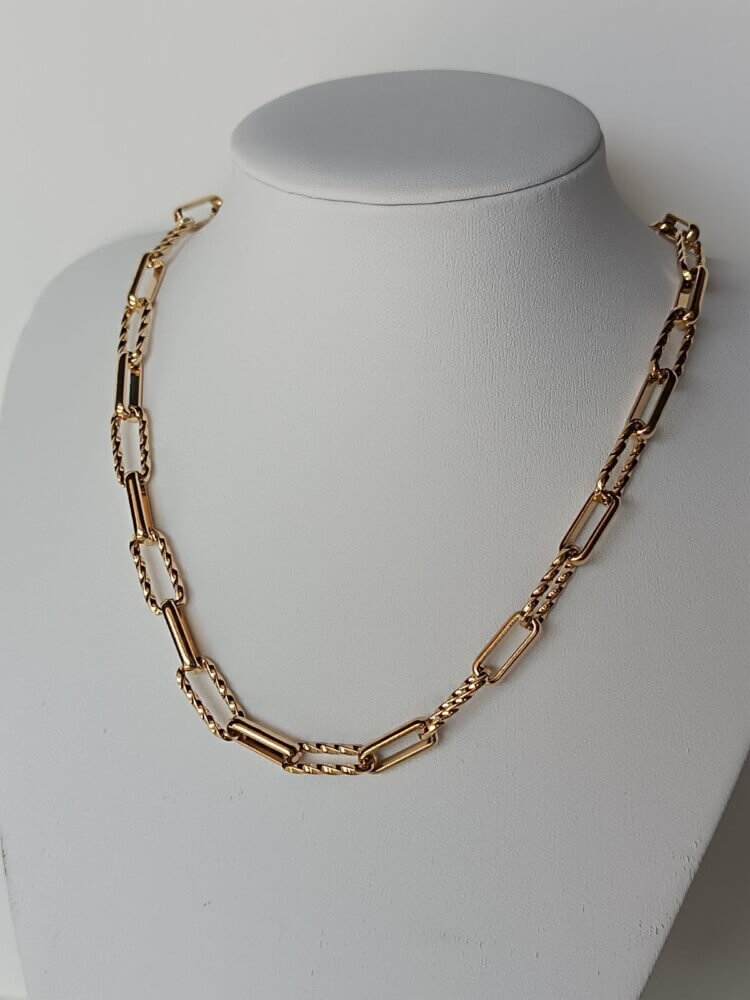 Chain necklace